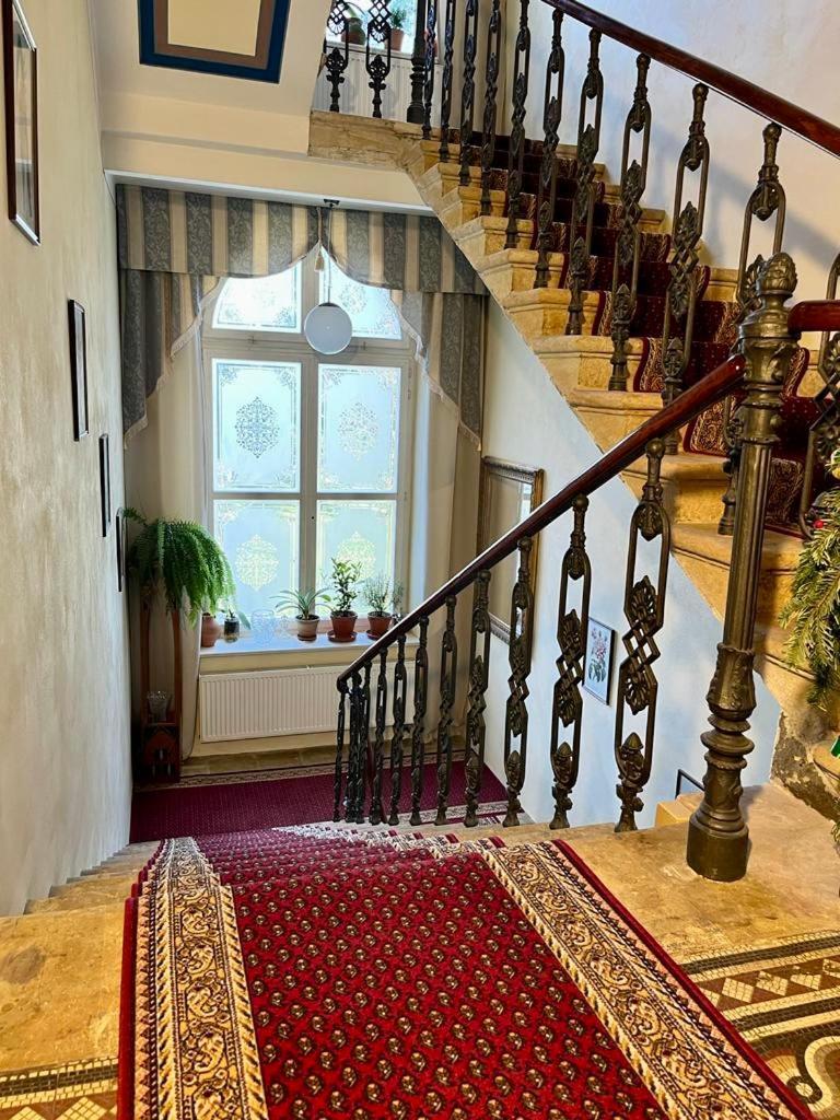 Penzion Vila Julie Йилемнице Экстерьер фото